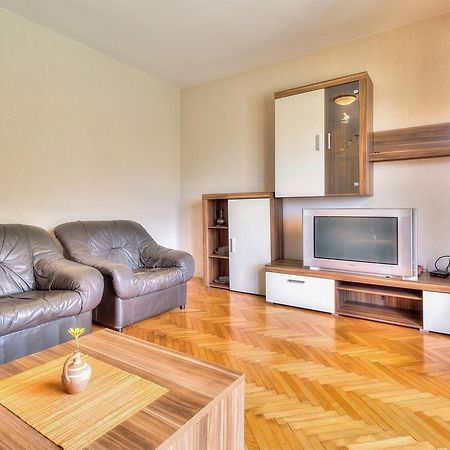 Lovric House With Apartments Умаг Екстер'єр фото