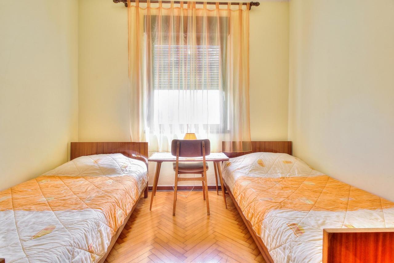 Lovric House With Apartments Умаг Екстер'єр фото